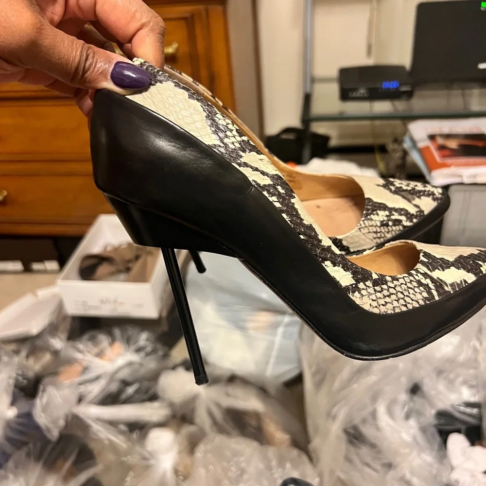 L.A.M.B. Black and Cream Snakeskin Heels - Picture 3 of 3